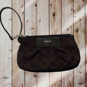 Black Coach Wristlet- Great Condition